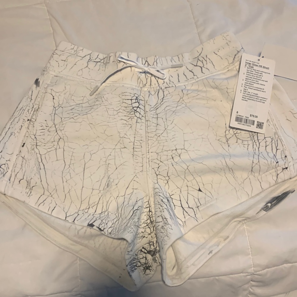Authentic Lululemon Inner Glow HR Shorts, New with Tags, Size 8